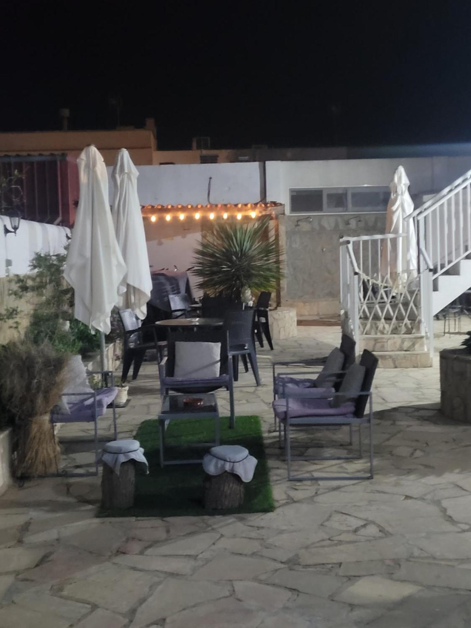 La Llar De Laura Guest House El Poble Nou del Delta Ngoại thất bức ảnh