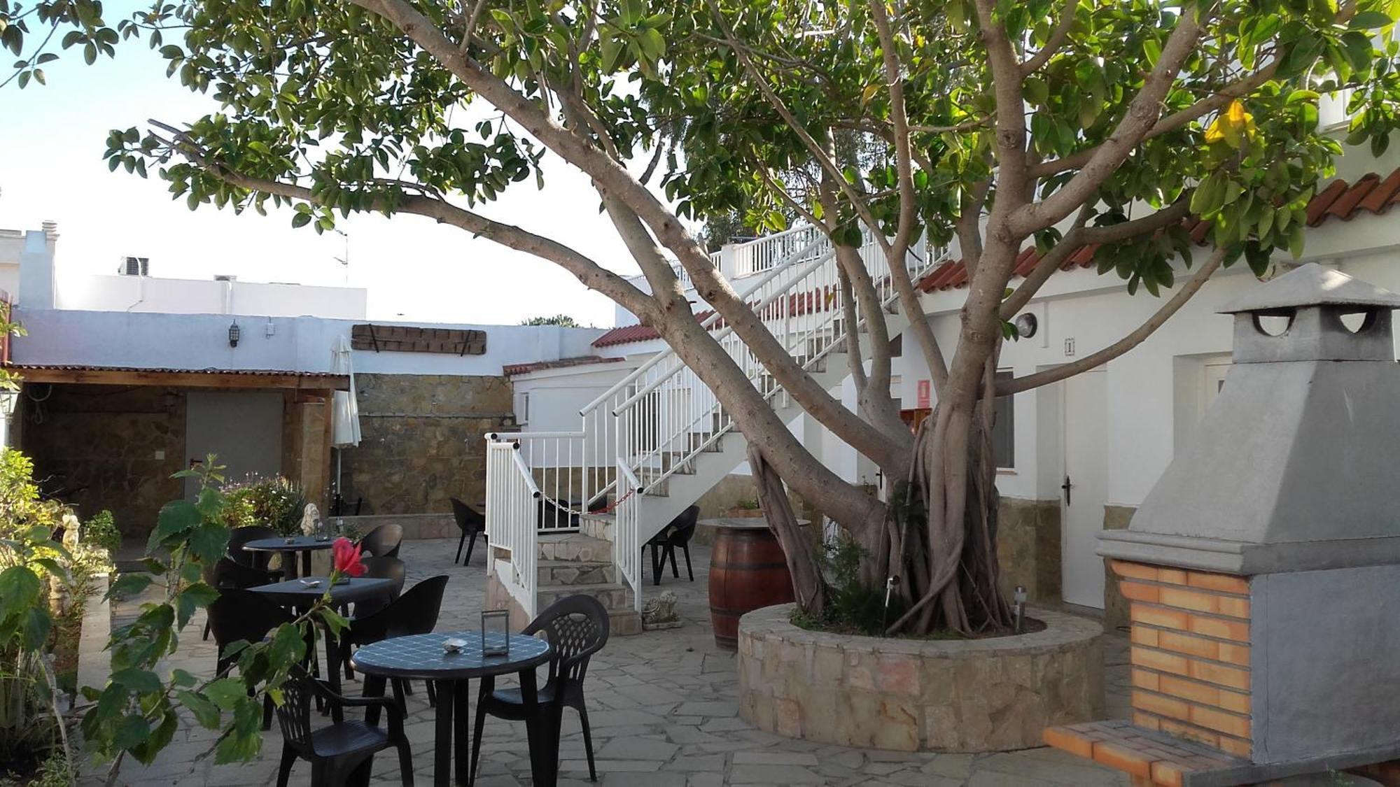 La Llar De Laura Guest House El Poble Nou del Delta Ngoại thất bức ảnh